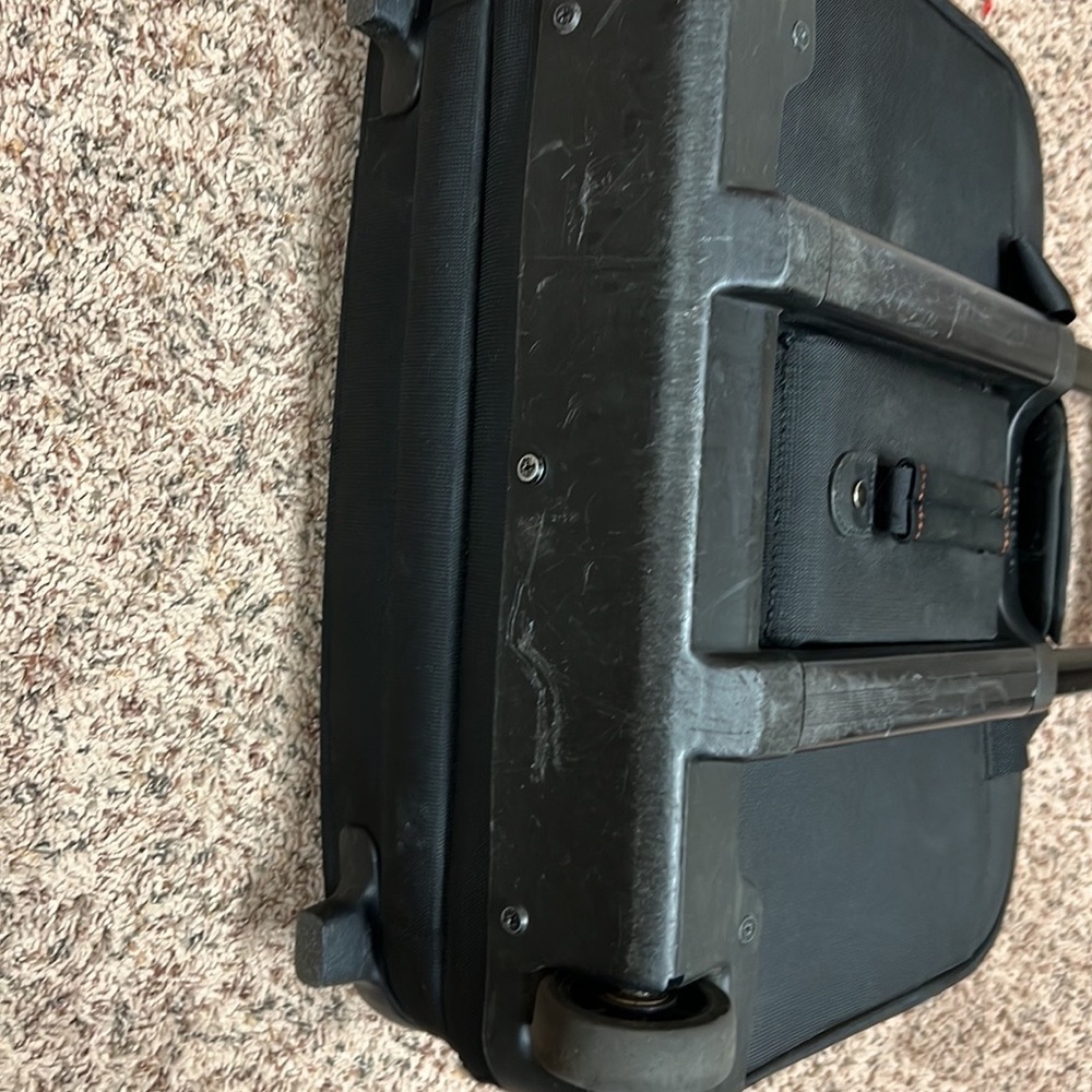 Briggs and Riley - Picture 14 of 16